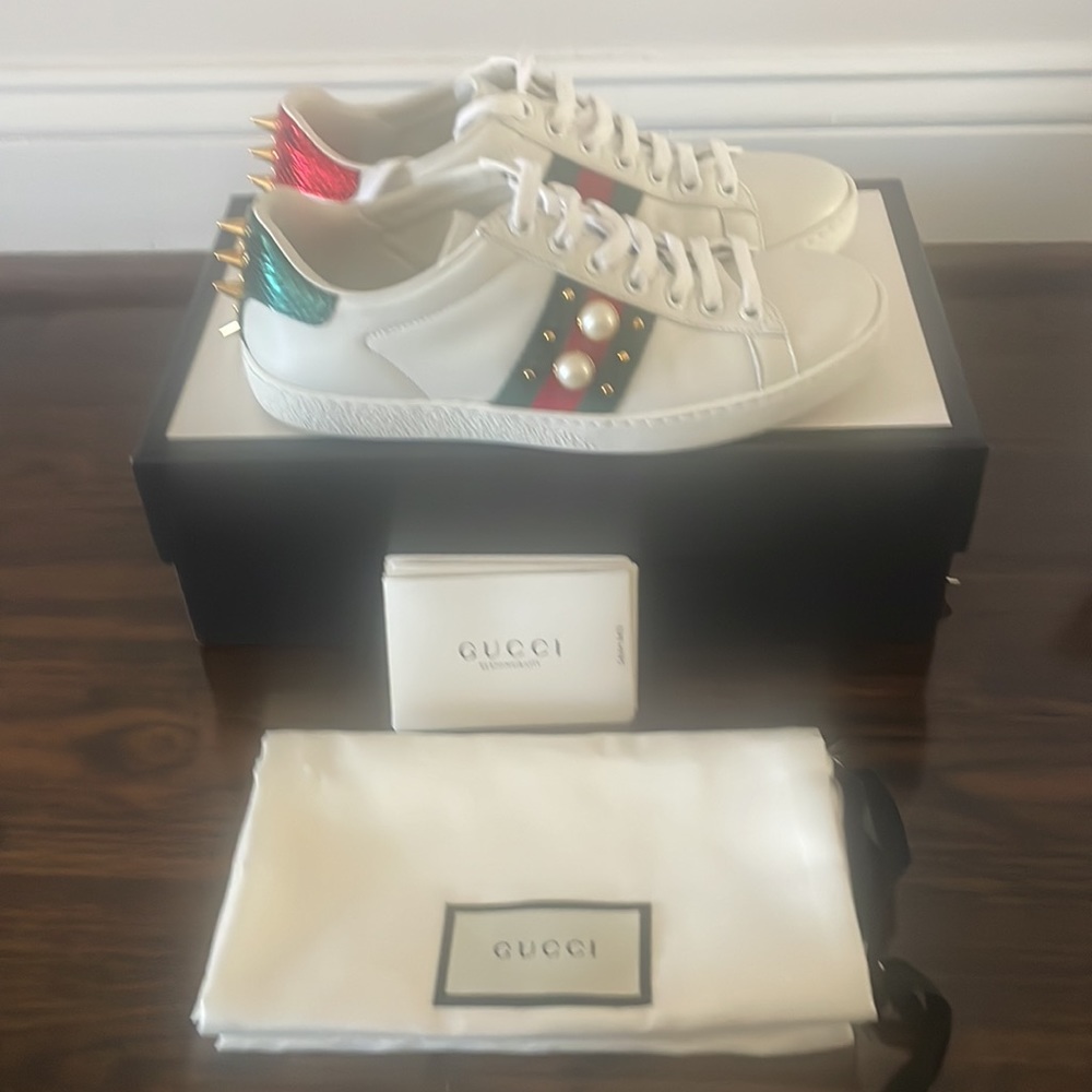 Gucci Sneakers Sz 35